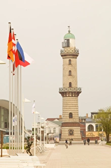 Europe Coastal Towns Drucke: warnemunde llighthouse