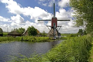 Dutch Windmill Scenery Drucke: Windmill along