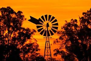 Sunset Farm Scene Drucke: Windmill at Sunset