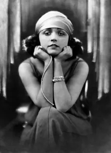 Classic Hollywood Glamour Shots Drucke: Pola Negri, ca. early 1920s