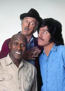 Classic Television Series Drucke: CHICO AND THE MAN, from left: Scatman Crothers, Jack Albertson, Freddie Prinze, 1976