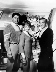 Classic Television Series Drucke: LOST IN SPACE, (from left): Guy Williams, June Lockhart, Jonathan Harris, 1965-68