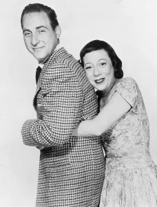 Vintage TV Comedians Drucke: SID CAESAR INVITES YOU, from left: Sid Caesar, Imogene Coca, 1958