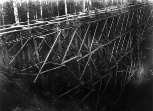 Architektur Drucke: Pilebrücke, 1914. Die Arbeiter bauen eine Pilebrücke die als geschätzt wird zu sein ist
