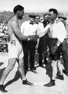Sport Drucke: amerikanischer Boxer mit Tom Gibbons bei ihrem Preiskampf in Shelby (Montana), 1923