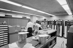 Marion Trikosko Photography Drucke: COMPUTER SYSTEM, 1964. Computer system at a license bureau. Photograph by Marion Trikosko