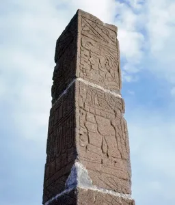 Mexico Ancient Ruins Drucke: MEXICO: AZTEC COLUMN. Aztec rectangular column with bas-reliefs, 1200-1500 A. D