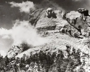 South Dakota Landmarks Drucke: MOUNT RUSHMORE, c1934. The construction of Mount Rushmore