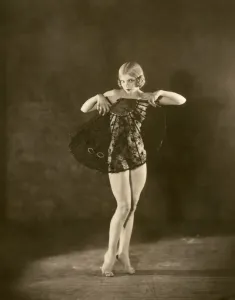Vintage Celebrity Photos Drucke: CLAIRE LUCE (1903-1989). American actress and dancer. Photograph, c1920