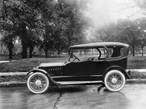 Antique Automobiles For Sale Drucke: PEERLESS AUTOMOBILE, c1921. A Peerless car, c1921