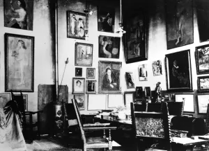 Drucke von Gertrude Stein (1874-1946). Amerikanische Schriftstellerin. Innenaufnahme des Studios von Gertrudes an der Rue de Fleurus 27 in Paris. Fotografie aus dem Jahr 1915 Pablo Picasso Drucke: Gertrude Stein (1874-1946). Amerikanische Schriftstellerin