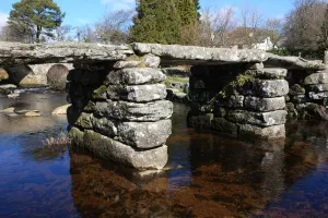 Drucke von Die beiden Brücken über den Ost-Dart-River auf dem Moor von Dartmoor bei Postbrücke Postbrücke Drucke: Postbrücke Devon