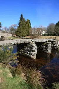 Drucke von Die beiden Brücken über den Ost-Dart-Fluss auf dem Dartmoor bei Postbrücke Postbrücke Drucke: Postbrücke Devon