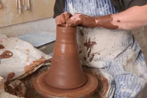 Drucke von Kevin Potter Millward im Atelier nahe Stoke-on-Trent Kunsthandwerk Drucke: Potter