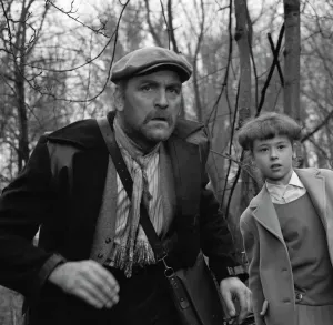 Film Drucke: André Kier als Wyler und Roberta Tovey als Susan