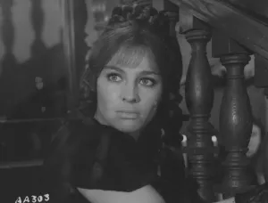 Drucke von Julie Christie im Film 'Far From The Madding Crowd' Eine Galerie, Die Einer Der Ikonen Des