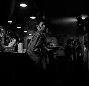 Drucke von Ringo Starr spielt Mike in That'll Be The Day (1973) David Essex Als Jimmy MacLaine In Ray Connollys Rock 'n Roll-Film Drucke: Mik im Pub
