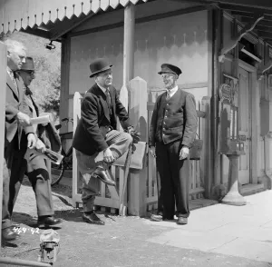 Wayne Naunton als Blakeworth