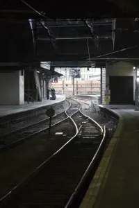 London Train Station Drucke: Light at the end of the tunnel?