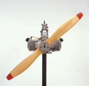 Transportation Technology Images Drucke: Propeller aeroplane engine, front view