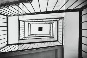Drucke von Rundstufzimmer Zeitgenössische Kunst Drucke: Drehstuhl-Treppe