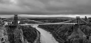 Schwarze und Weisse Klifton-Suspensionbrücke