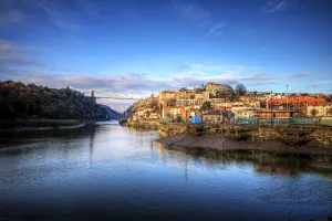 Illuminierende Clifton - Hängebrücke Bristol