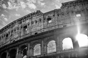 International Landmark Tourism Drucke: The Arena
