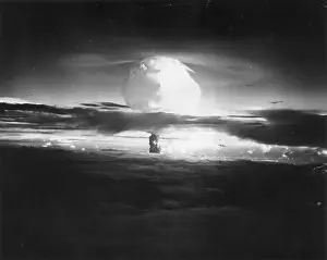Mushroom Cloud Formation Drucke: Atomic Cloud