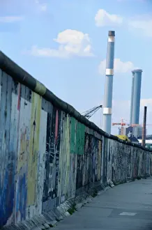 Vertical Cityscape Images Drucke: The Berlin Wall
