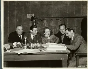 Marlene Dietrich Drucke: Actors Going Over Script for Angel