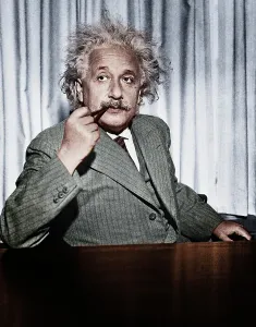Albert Einsteins Rauchstab am Tisch