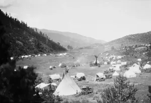 Native American Encampment Drucke: Last Apache Encampment