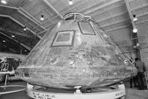 NASA Space Exploration Drucke: Apollo 13 Command Module