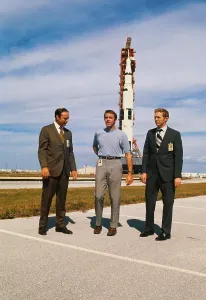 Space Travel History Drucke: Astronauts Posing by Rocket