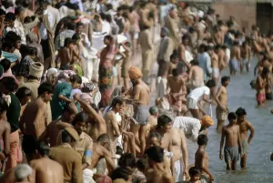 Solar Eclipse Photography Drucke: Bathers During Solar Eclipse