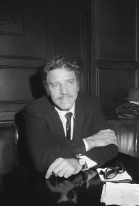American Celebrity Photos Drucke: Burt Lancaster During An Interview