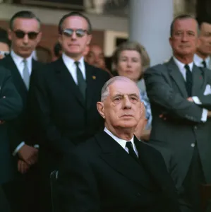 Charles de Gaulle Besucht eine Zeremonie