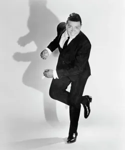 Studio Shot Of A Dancer Drucke: Chubby Checker Dancing
