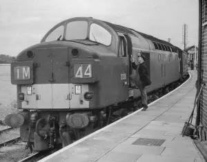 Transportation History UK Drucke: Diesel Engine of Post Office Train
