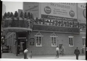 Einlass zum Jack-Dempseys-Restaurant