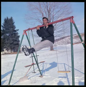 Fitness Motivation Images Drucke: Floyd Peterson Doing Pull-Ups
