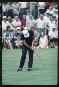 Sports Photography Classics Drucke: Gary Player Missing a Putt