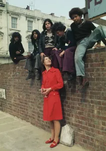 Classic Hollywood Glamour Shots Drucke: Glenda Jackson With Children