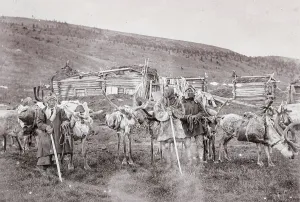 Lapland Landscape Photography Drucke: Group of Laplanders