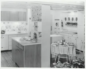 Domestic Kitchen Scene Drucke: Interior of Kitchen