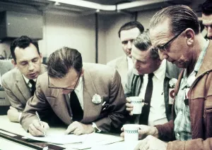 Early Space Exploration History Drucke: Lab Scientists Computing Data