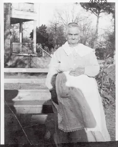 Vintage Domestic Scene Drucke: Lula C. Daniel