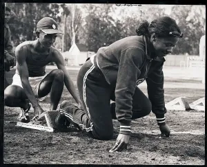 Olympic Track And Field Events Drucke: Mabel Laundry Practicing at the Olympics