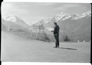 French Mountain Landscape Drucke: Man Looking at Roadmap at Intersection